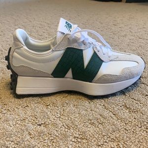 New Balance 327 White and Green